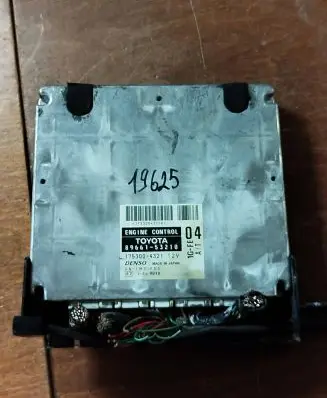 Lexus IS 200-300 Engine control unit/module 8966153210 1753004321