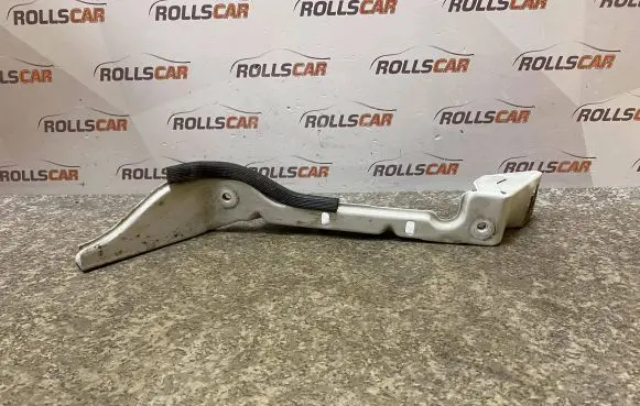 Opel Vivaro Front splash guards bracket 