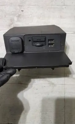 Mazda 3 III USB socket connector RADE644A