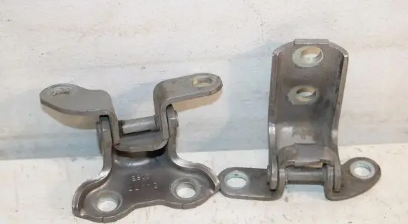 Toyota Auris E180 Rear door hinge set 