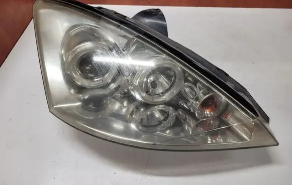 Ford Focus Headlight/headlamp