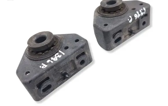 KIA Sportage Radiator mount bracket 