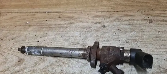 Volvo V50 Fuel injector 9657144580