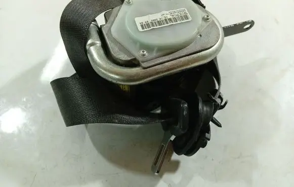 Opel Insignia A Front seatbelt 13303851