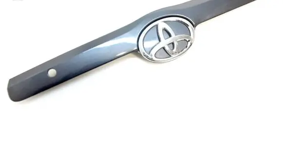 Toyota Camry Trunk door license plate light bar 7680106120