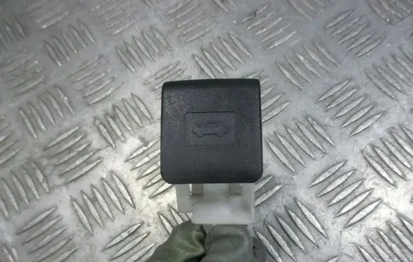 Toyota Corolla Verso AR10 Engine bonnet (hood) release handle