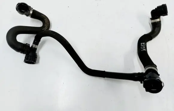 Mercedes-Benz E W213 Engine coolant pipe/hose A2135010202