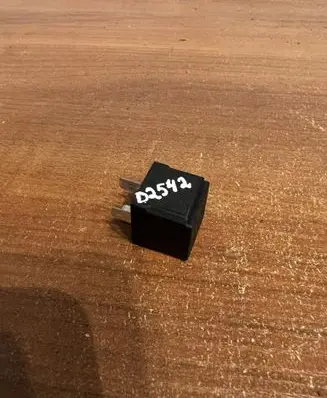 Mercedes-Benz A W169 Other relay A0025421319 D2542