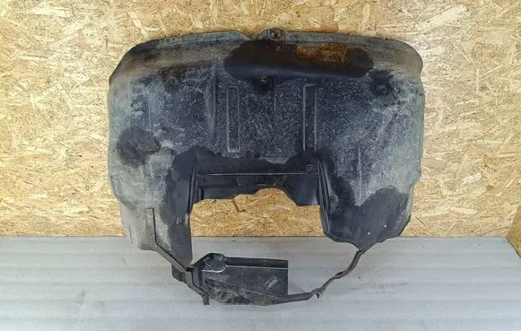 Volkswagen Transporter - Caravelle T4 Engine splash shield/under tray