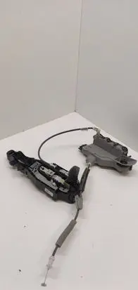 Peugeot 2008 II Front door lock