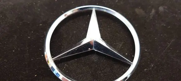 Mercedes-Benz C W204 Manufacturer badge logo/emblem A2047580158 2047580158