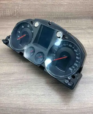 Volkswagen PASSAT B6 Speedometer (instrument cluster) 3C0920870G