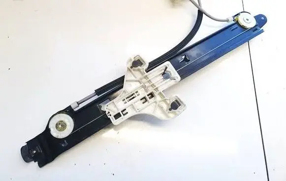 Seat Altea XL Sliding door window regulator with motor 5P0839401