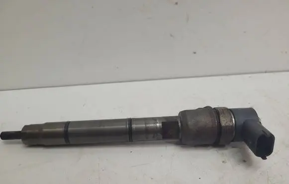 KIA Sportage Fuel injector 338002A800