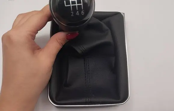 Volkswagen Golf Sportsvan Gear lever shifter trim leather/knob 517711113c 08201434881