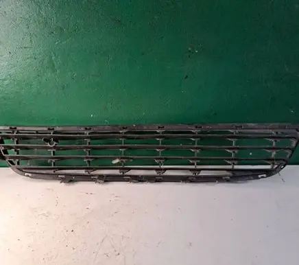 Opel Zafira B Front bumper lower grill 13124978 325769024