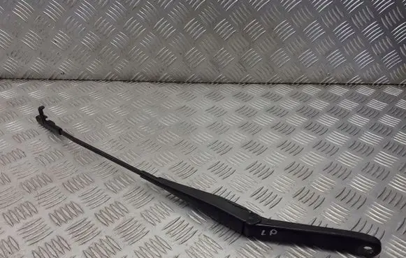 Ford Focus Front wiper blade arm 4M5117526AB