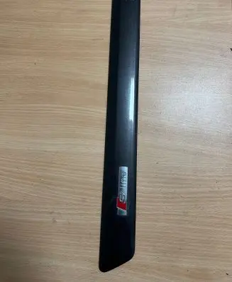 Audi A3 S3 8P Front door trim (molding) 8P3853924B