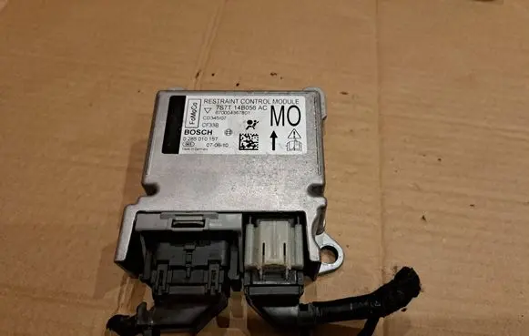 Ford Mondeo MK IV Airbag control unit/module 7S7T14B056AC 670004367801 0285010157