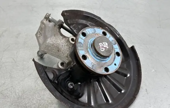 Volkswagen PASSAT B8 Rear wheel hub 3Q0505436L