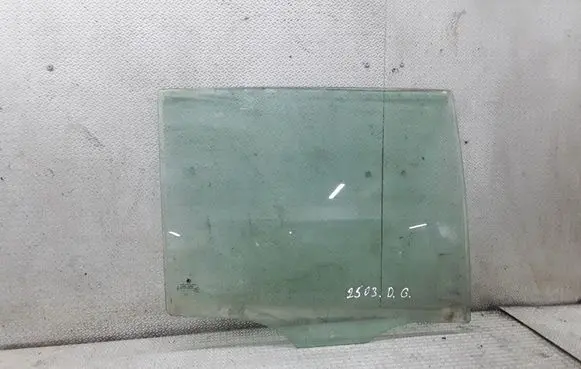 Skoda Fabia Mk1 (6Y) Rear door window glass