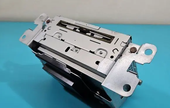 Radio/CD/DVD/GPS head unit