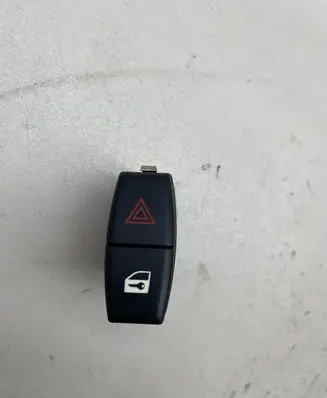 BMW 5 E60 E61 Hazard light switch 6919506 6131-6919506-04 549,5195,00