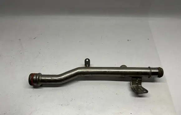 Ford Mustang VI Engine coolant pipe/hose FR3E8594C