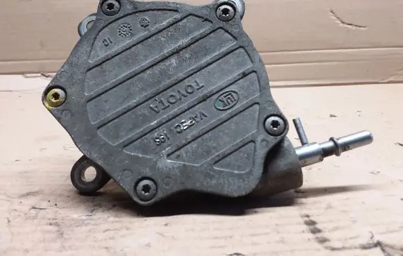 Toyota Avensis T250 Vacuum pump