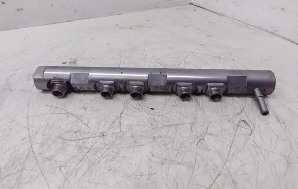 BMW 1 E81 E87 Fuel main line pipe 7809127 0445214182