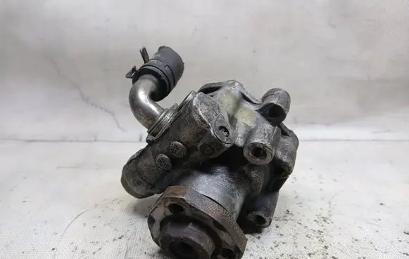 Volkswagen PASSAT B5 Power steering pump 1J0422154B