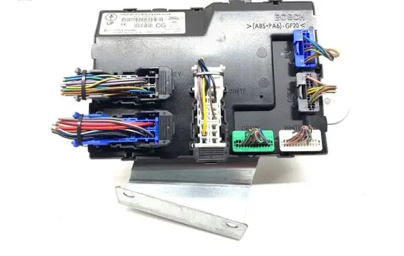 Ford Fiesta Central body control module 8V51-15K600-CG