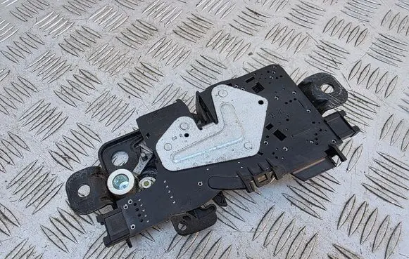 Tailgate/trunk/boot lock/catch/latch