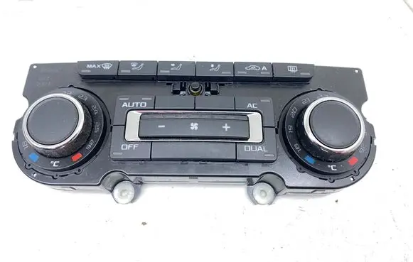 Skoda Octavia Mk2 (1Z) Climate control unit 3T0907044BK