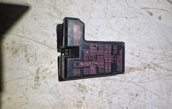 Mitsubishi Pajero Pinin Fuse box cover 