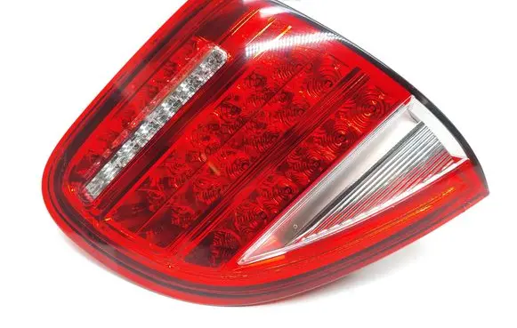 Porsche Cayenne (92A) Tailgate rear/tail lights 7P5945093N