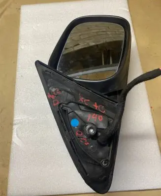 Volvo XC70 Front door electric wing mirror 3303008