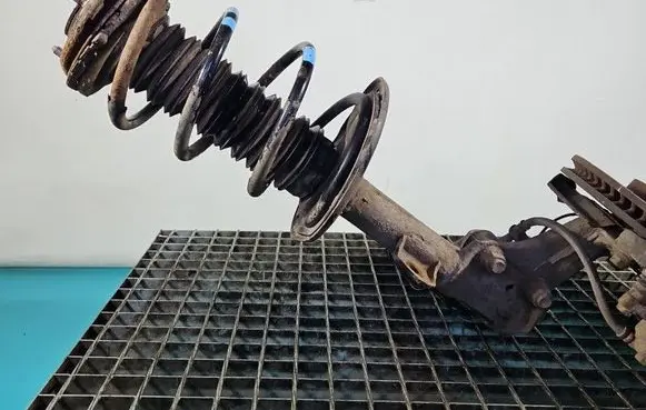 Toyota RAV 4 (XA40) Front shock absorber/damper IMPRK1564439