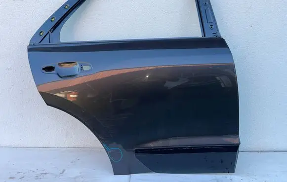 KIA Niro Rear door 