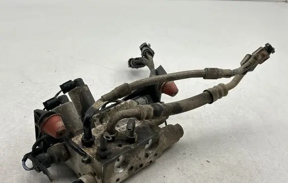BMW 5 E60 E61 Active stabilizer control/valve assembly 6760840