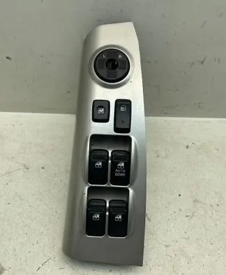 KIA Sportage Wing mirror switch 050408