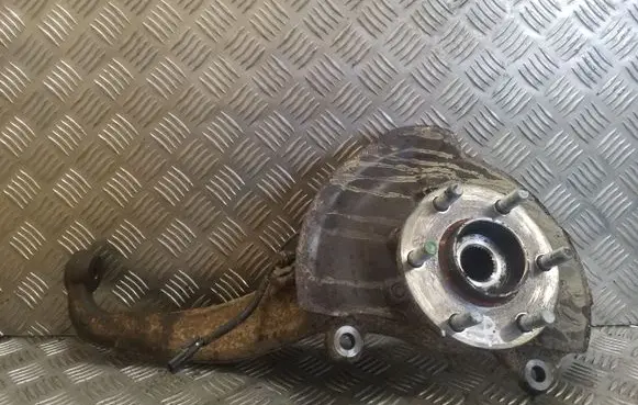 Nissan Navara D23 Front wheel hub