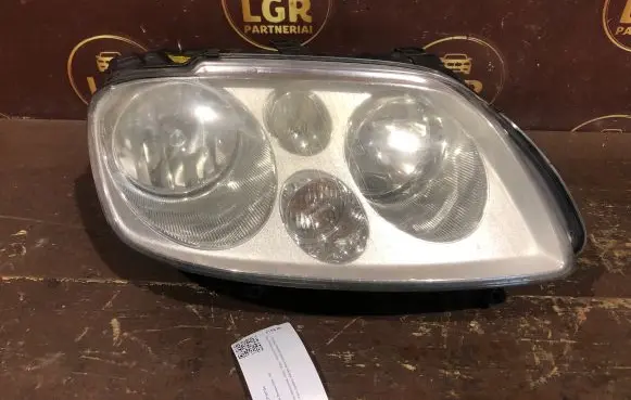Volkswagen Touran I Headlight/headlamp 1T0941006D