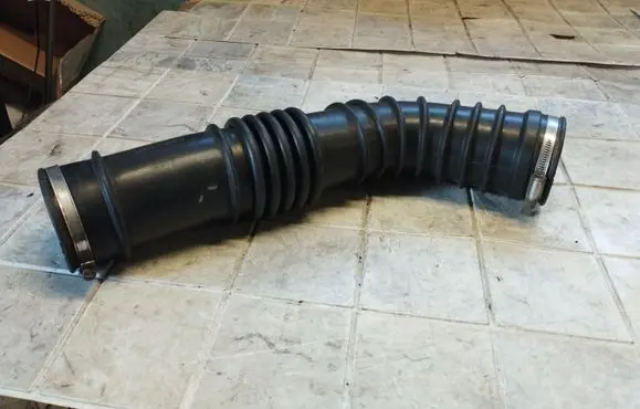 Nissan Serena Air intake hose/pipe 165789C600