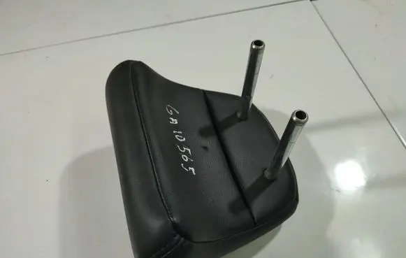 Honda Accord Front seat headrest 