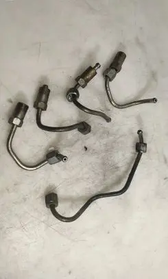Fuel injector supply line/pipe