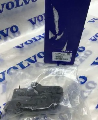 Volvo XC40 Engine bonnet/hood lock/catch 32277430