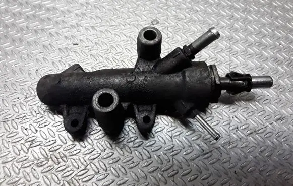 Opel Zafira B Fuel distributor 55202754