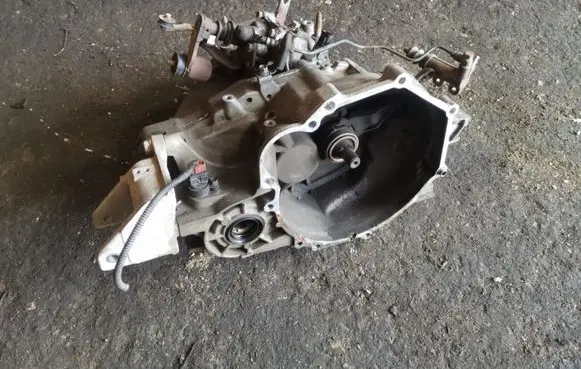 Mitsubishi Lancer Manual 5 speed gearbox