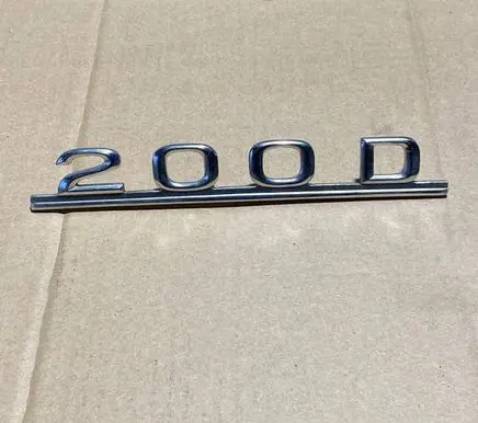 Mercedes-Benz W123 Manufacturers badge/model letters 1238170315